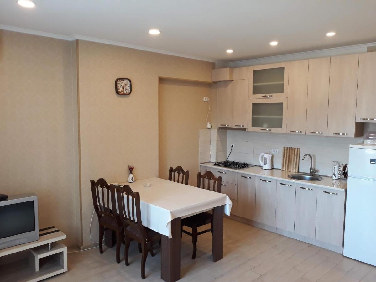 Grigol'S Apartament Тбилиси Экстерьер фото